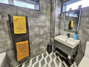 Photo 1- click for photo gallery